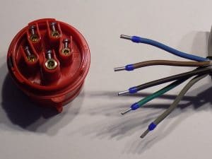 Conectar enchufe CEE ⚡(INSTRUCCIONES paso a paso) 🔎