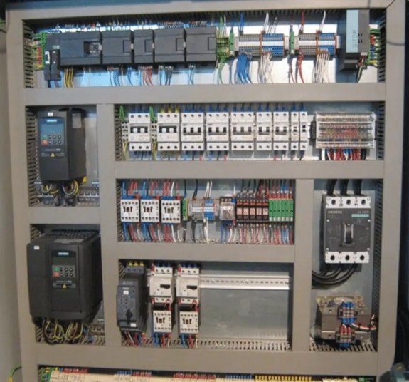 ¿Qué son FAT y SAT? Diferencias, objetivos y ventajas